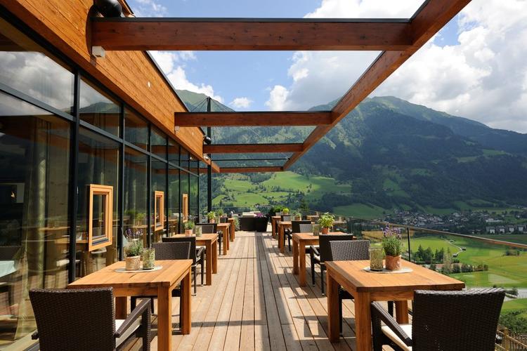 Yoga, Meditation, Berge &amp; Natur. Luxushotel DAS.GOLDBERG im
