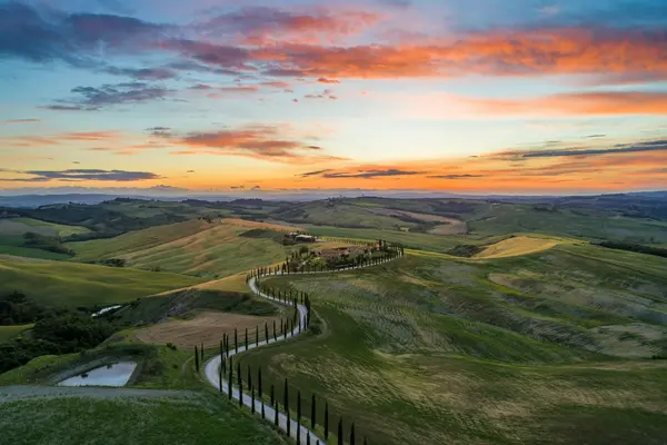 Which regions of Italy shape yoga retreats most