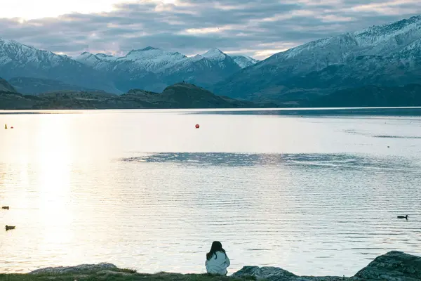 Which themes creative retreats carry today