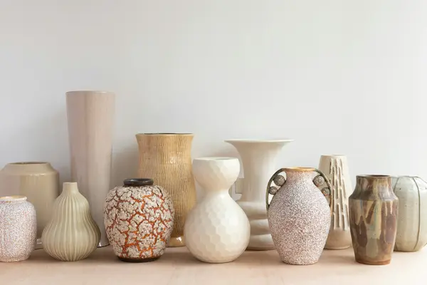 Methods between painting, writing, and ceramics