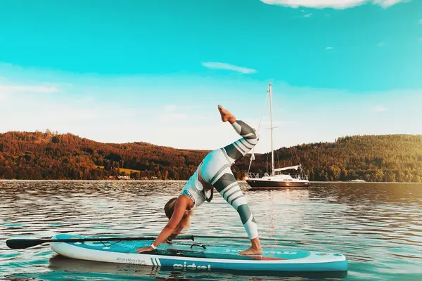 Was ein Yoga Retreat von einer Yoga-Stunde unterscheidet