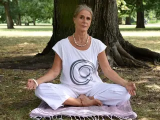 Unleashing Your Inner Strength: Kundalini Yoga & Nature
