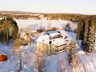 Yoga, Mindfulness, and Nature in Wintertime Sweden