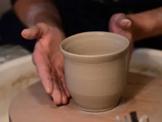 Creative Getaway in Southern Sweden: Pottery with a Hamburg-based ceramic artist in beautiful surroundings 