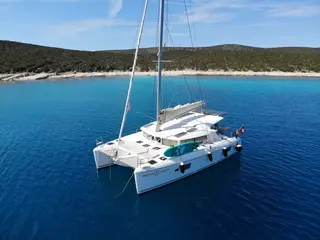 Digital Detox & Silent Sailing