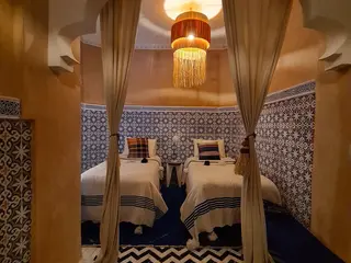 Shared Twin Room + Bungalow Tent 