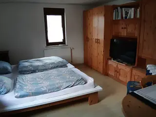 Einzelzimmer, Doppelzimmer, Dreibettzimmer