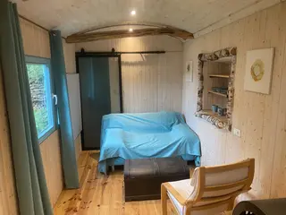 Einzel Zimmer im Zirkus Wagen