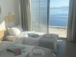 Geteiltes Zweibettzimmer 
